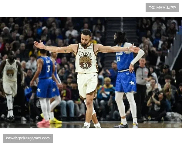 勇士格林遭弃用，波杰姆斯基+36正负值赢信任